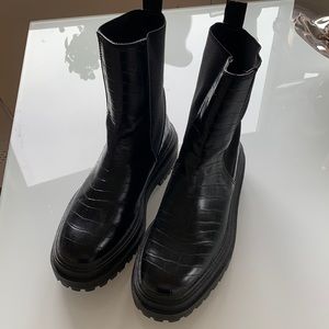 Zara faux leather black croc combat pull on boots Sz 40